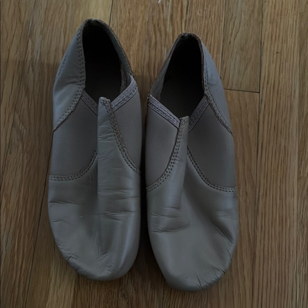 Capezio Tan Slippers Soft Fit Elastic Opening